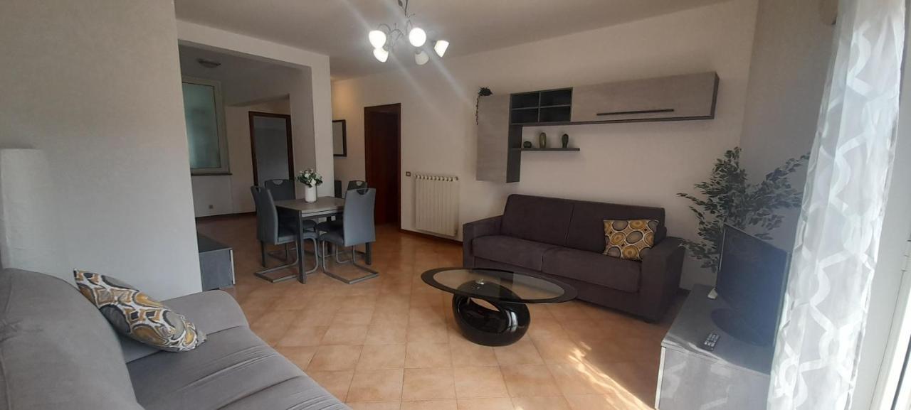 Il Tulipano Apartment Civitavecchia Luaran gambar