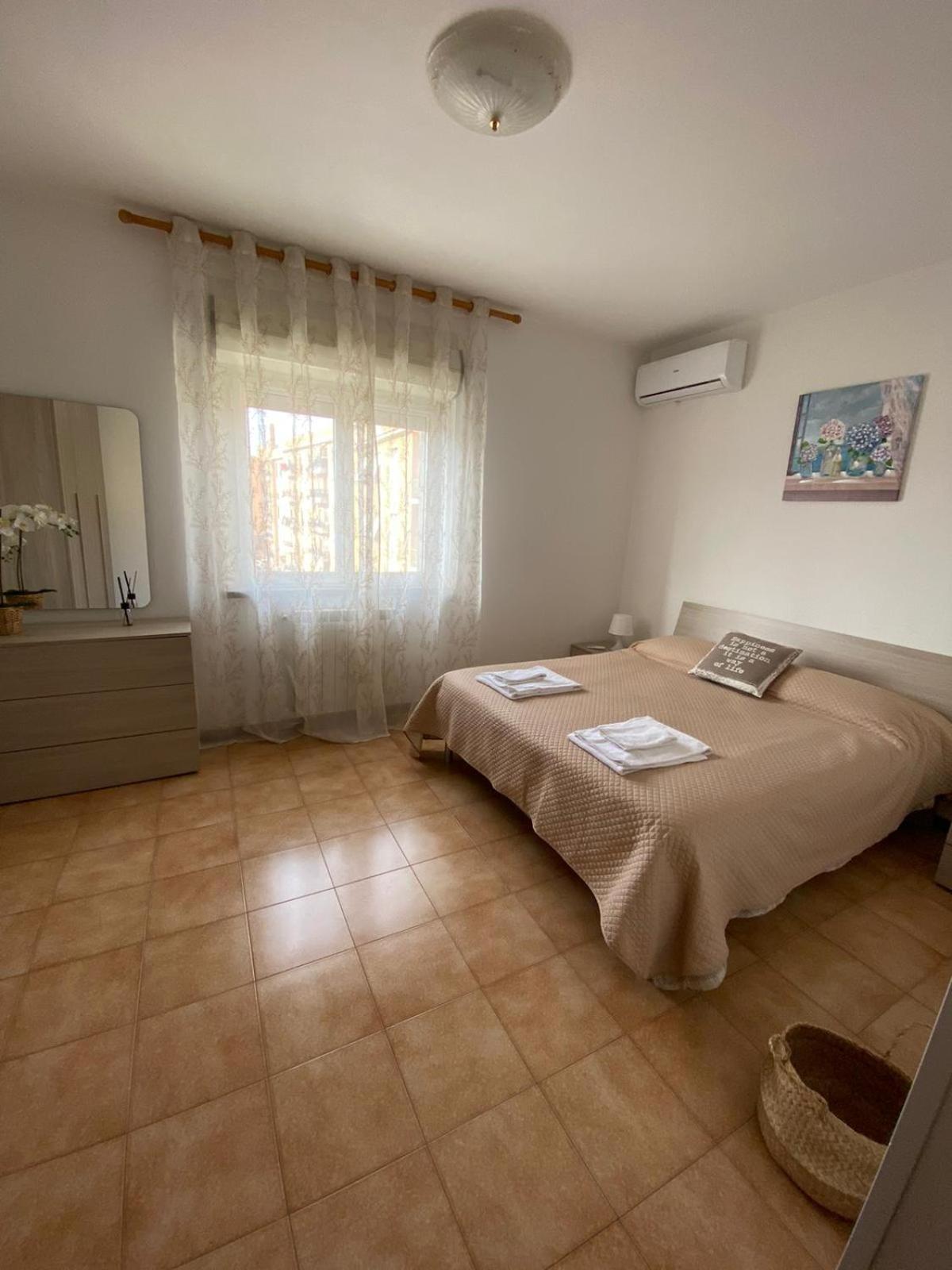 Il Tulipano Apartment Civitavecchia Luaran gambar